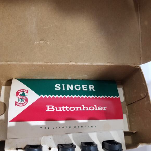 Vintage Singer buttonholer automatic attachment 1.1904 - Picture 9 of 10